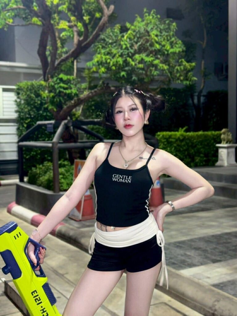 Set S05 – เสื้อสายเดี่ยว+ขาสั้น