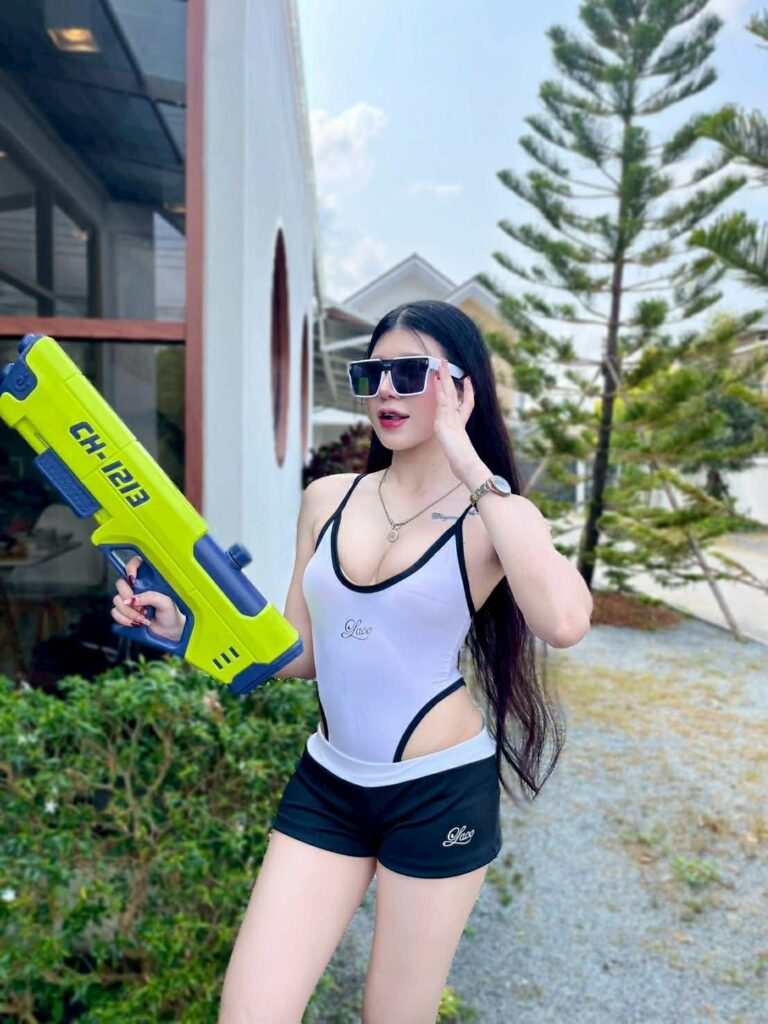 Set S13 – เสื้อบอดี้สูท+ขาสั้น